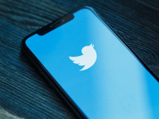 Cyberharcèlement : trois victimes demandent à la justice de condamner Twitter